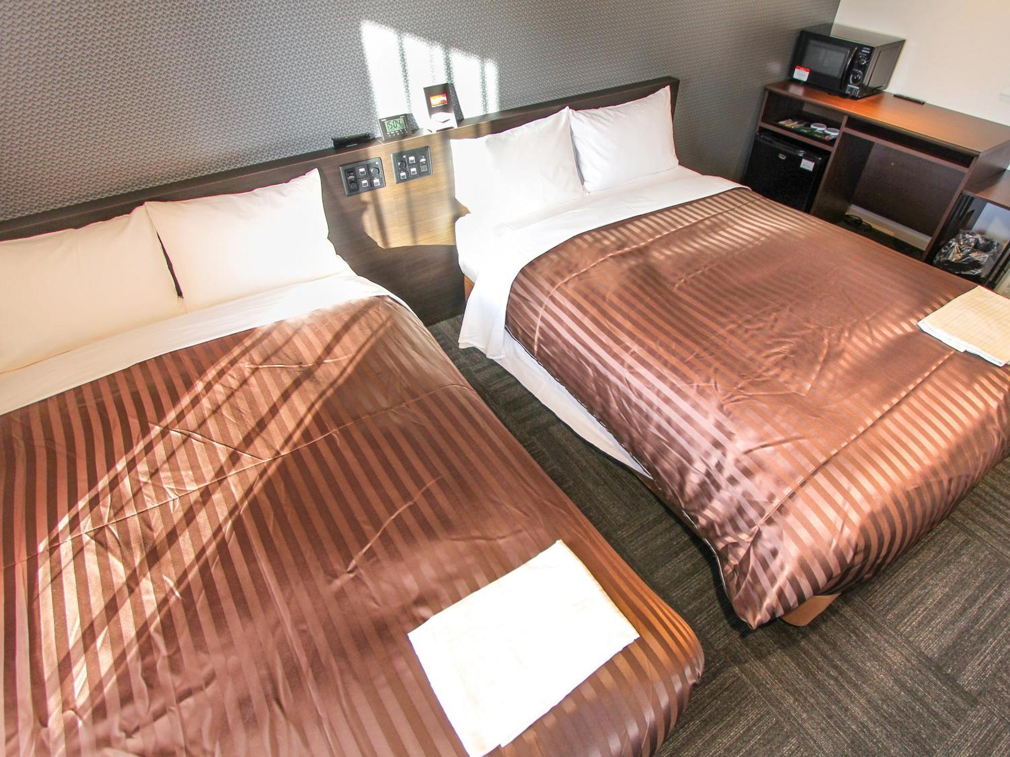 Hotel Livemax Osaka Kadoma Exterior photo